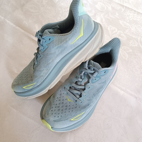 Hoka One One Clifton 9 Athletic Shoes Size 7.5B Sky Blue - Picture 16 of 17